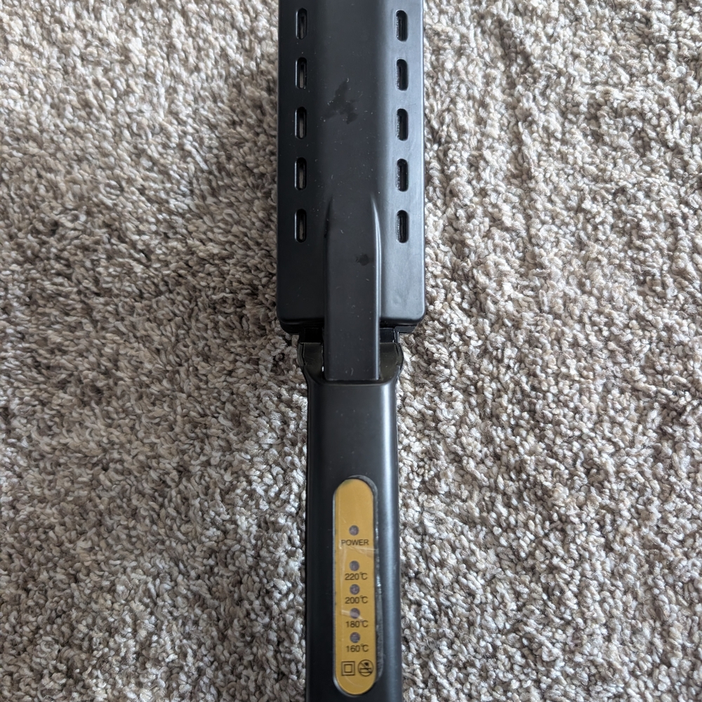 Like New! Black Hair Straightener Styling Flat Iron